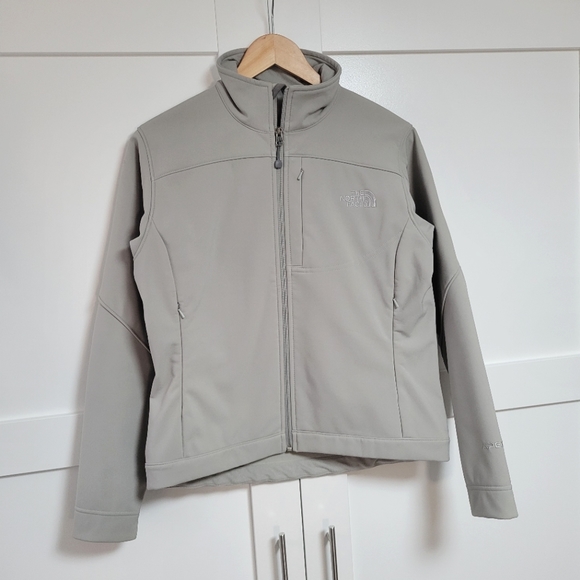 The North Face Jackets & Blazers - SOLD ---- NWOT The North Face Soft Shell Zip Up Jacket (S)